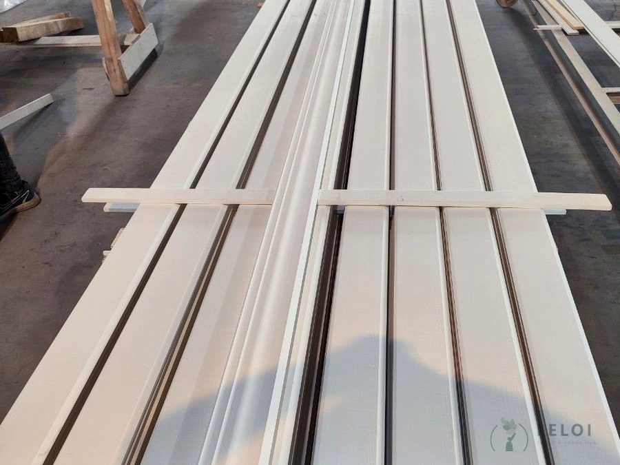 Priming — LELOI primed moulding, Vietnam 1